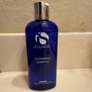 iS Clinical Cleansing Complex
